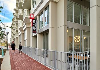 Shopping area nearby